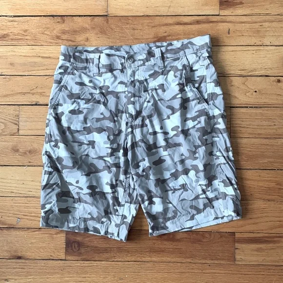 Eddie Bauer Men's Rainier Short - Stretch Hiking Shorts With Water-Repellent & UPF 50+